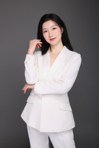 Gloria XU