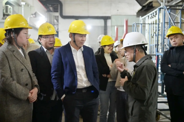 嘉宾实地参观了Intertek实验室