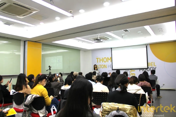 美业颜究院高级分析师赵若然现场分享